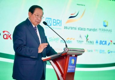 Presiden ke-6 Republik Indonesia, Susilo Bambang Yudhoyono (SBY), hadir sebagai pembicara utama dalam ajang internasional The 4th Proficient Conference di Kampus Institut Perbanas, Jakarta, Selasa (2/6/2026). (Foto: Kemen EKraf RI)