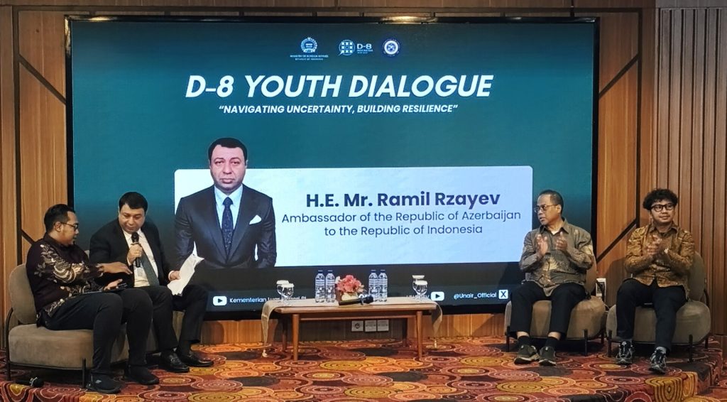 Kementerian Luar Negeri Republik Indonesia (Kemlu RI) berkolaborasi dengan Universitas Airlangga (Unair) menggelar agenda Preliminary Discussion D-8 Youth Dialogue di Kota Surabaya, Jawa Timur, Rabu (3/6/2026). (Foto: Kemlu RI)