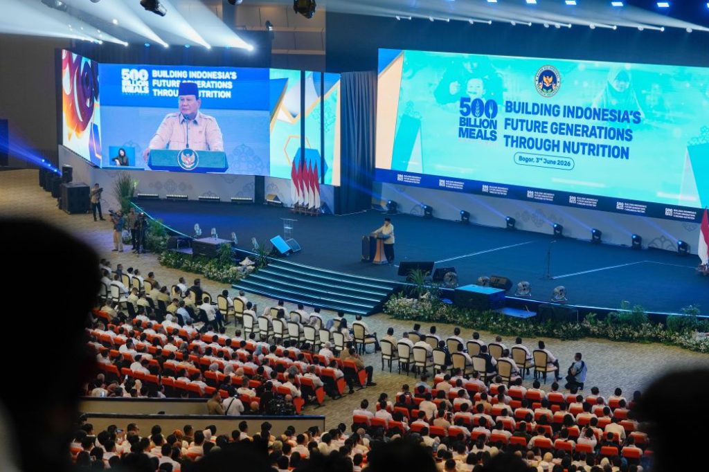Badan Gizi Nasional terus bergerak taktis dalam mengawal program prioritas pemenuhan nutrisi nasional lewat gelaran forum berskala besar yang Building Indonesia’s Future Generations through Nutrition – An Inspiring Session by Tony Robbins: 500 Billion Meals Challenge ini digeber di Sentul International Convention Center (SICC), Bogor, Jawa Barat, Rabu (3/6/2026). (Foto: Kemenko Kumham Imipas RI)