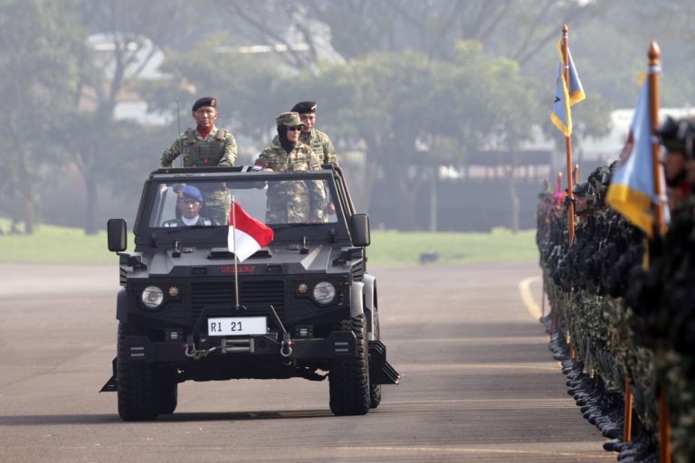 Pendidikan Dasar Militer (Latsarmil) Komponen Cadangan (Komcad) Aparatur Sipil Negara (ASN) Kementerian dan Lembaga Gelombang I Tahun 2026 resmi ditutup di pangkalan udara Lanud Halim Perdanakusuma, Jakarta, Jumat (5/6/2026). (Foto: Kemhan RI)