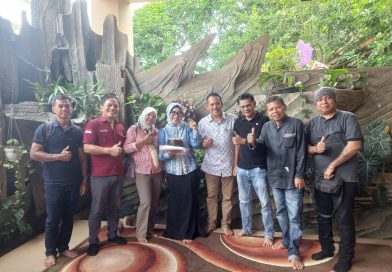 Anggota DPRD Kabupaten Barito Utara, Hj. Netty Herawati, menggelar perayaan Hari Ulang Tahun (HUT) yang ke-55 di rumah kediamannya, Jalan Pendreh, Muara Teweh, Selasa (9/6/2026). (Foto: IST/Carli Silitonga)
