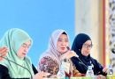 Anggota Komisi V DPRD Provinsi Sumatera Barat, Yesi Endriani, menegaskan pentingnya peran strategis guru dalam mendeteksi dini persoalan kesehatan mental siswa saat menghadiri kegiatan Bimbingan Teknis (Bimtek) Guru Wali Kelas Angkatan II di Kota Bukittinggi, Kamis (11/6/2026). (Foto: IST/Novrianto)