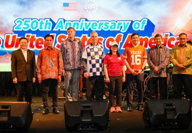 Menteri Koordinator Bidang Hukum, Hak Asasi Manusia, Imigrasi, dan Pemasyarakatan, Yusril Ihza Mahendra, menghadiri perayaan Hari Kemerdekaan Amerika Serikat (AS) ke-250 di Jakarta, Kamis (11/6/2026) malam. (Foto: Kemenko Kumham Imipas RI)