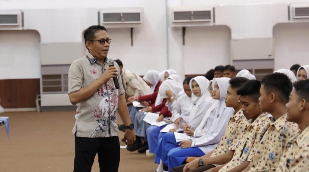 akil Ketua DPRD Provinsi Sumatera Barat, Evi Yandri Rajo Budiman, menggelar Sosialisasi Peraturan Daerah (Sosper) Nomor 9 Tahun 2018 tentang Fasilitasi Pencegahan Penyalahgunaan Narkotika, Psikotropika, dan Zat Adiktif Lainnya di Gedung Rohana Kudus, Kompleks GOR H. Agus Salim, Padang, Sabtu (13/6/2026). (Foto: IST/Novrianto)