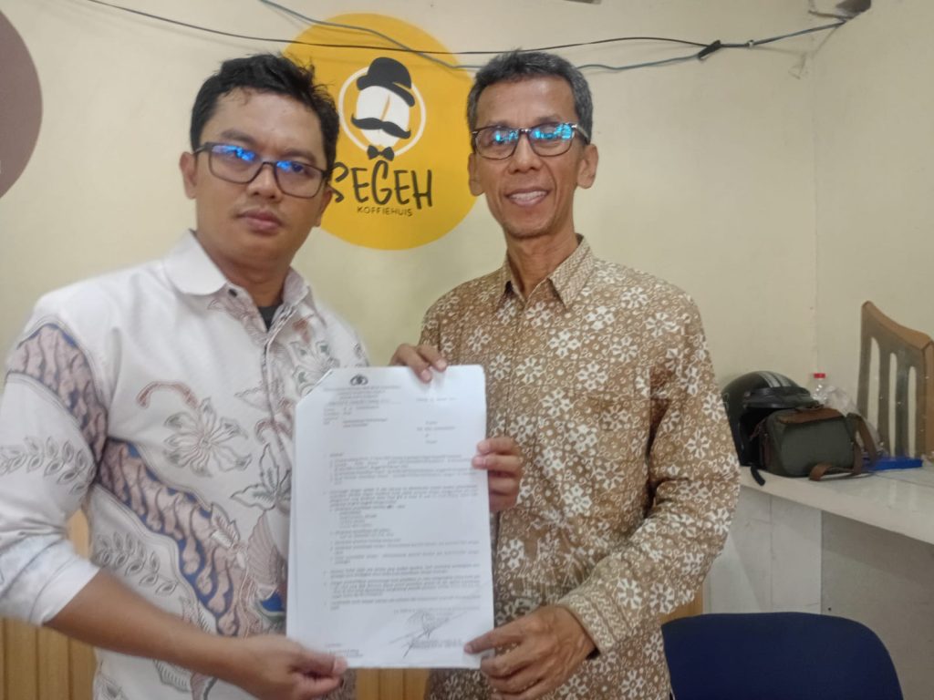 Tim kuasa hukum Amnasmen, Armadepa dan Guntur, bergerak taktis mendesak pihak kepolisian untuk mempercepat penanganan perkara dugaan penipuan cek kosong. (Foto: IST/Novrianto)