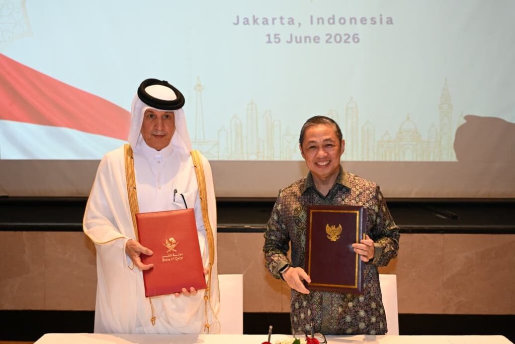 Wakil Menteri Luar Negeri RI, Y.M. Muhammad Anis Matta, bersama Menteri Negara Urusan Luar Negeri Negara Qatar, Y.M. Sultan bin Saad bin Sultan Al Muraikhi menggelar Konsultasi Politik Pertama antara Republik Indonesia dan Negara Qatar yang diselenggarakan di Jakarta, Senin (15/6/2026). (Foto: Kemlu RI)