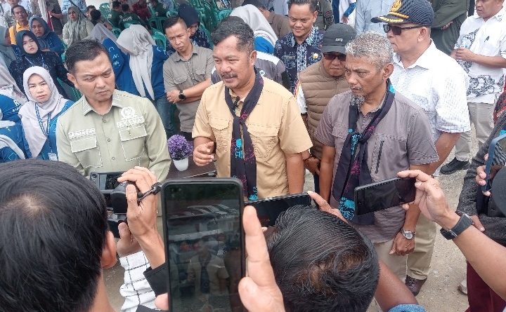 Bupati Kerinci, Monadi, melayangkan apresiasi tinggi kepada jajaran kementerian terkait yang telah menggelontorkan dana stimulus ke daerah. (Foto: Kominfo Kerinci)