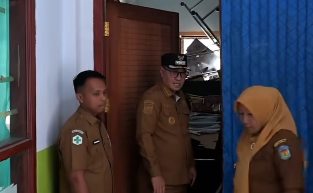 Walikota Sungai Penuh, Alfin, didampingi jajaran draf otoritas kecamatan menggelar inspeksi mendadak (sidak) di Puskesmas Tanah Kampung, Senin (22/6/2026). (Foto: IST/Dewi Yulianti)