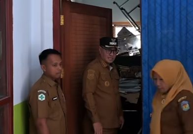 Walikota Sungai Penuh, Alfin, didampingi jajaran draf otoritas kecamatan menggelar inspeksi mendadak (sidak) di Puskesmas Tanah Kampung, Senin (22/6/2026). (Foto: IST/Dewi Yulianti)