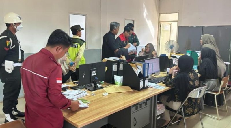 Operasi penggeledahan ini difokuskan pada Kantor PT R6B Cabang Palembang dan Cabang Sungai Rotan. (Foto: Kejaksaan Negeri Muara Enim)