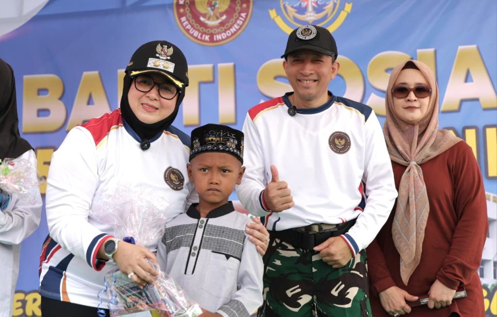 Pusat Rehabilitasi dan Kesehatan Kementerian Pertahanan Republik Indonesia (Pusrehabkeshan Kemhan RI) menggelar agenda bakti sosial dalam rangka memperingati Hari Ulang Tahun (HUT) ke-58 institusi tersebut dipusatkan di Kampung Bahari Posal Tanjungpasir, Kabupaten Tangerang, Banten, Sabtu (27/6/2026). (Foto: Kemhan RI)