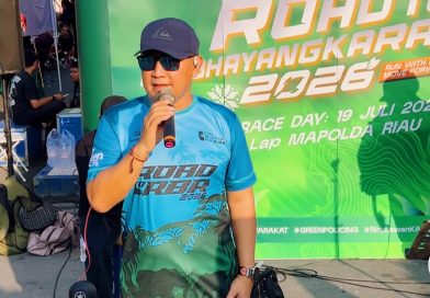 Ketua Pelaksana Riau Bhayangkara Run 2026, Kombes Pol Daniel Widya Mucharam, dalam acara Riau Bhayangkara Run 2026, Minggu (5/7/2026). (Foto: Humas Polda Riau)