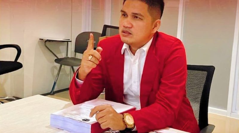 Pimpinan RR–Inkrah Law Firm, Dr. Rino Rinaldo, S.H., M.H., resmi menyandang gelar Doktor Ilmu Hukum usai menyelesaikan masa studinya di Universitas 17 Agustus 1945 (UNTAG) Surabaya, Senin (6/7/2026). (Foto: Pimpinan RR - Inkrah Law Firm)