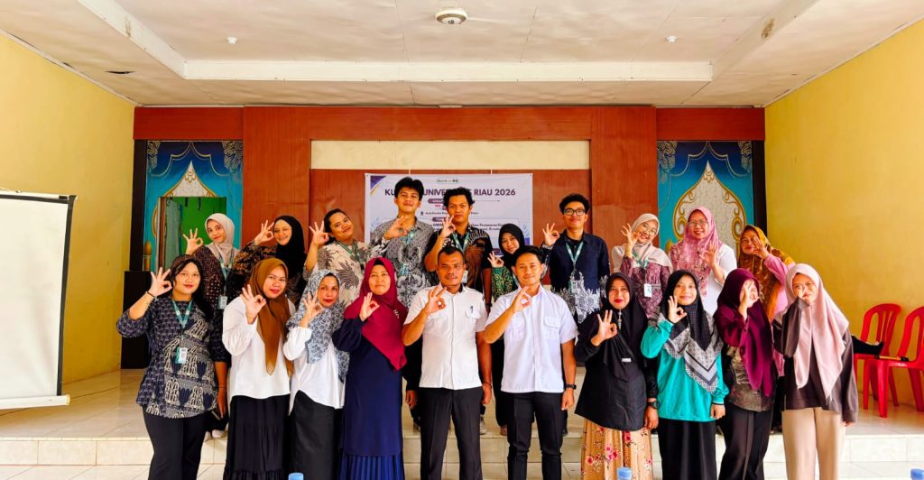 Kelompok mahasiswa Kuliah Kerja Nyata (KKN) Universitas Riau (UNRI) menggelar pelatihan pemberdayaan usaha mikro, kecil, dan menengah (UMKM) di Desa Pematang Duku Timur ini dilaksanakan pada Rabu (8/7/2026) dengan melibatkan Tim Penggerak PKK, kelompok remaja, serta para pelaku usaha setempat. (Foto: Tim KKN UNRI Desa Pematang Duku Timur)
