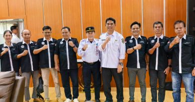 Bupati Barito Utara, H. Salahuddin, S.T., menyambut baik kedatangan pengurus Perkumpulan Wartawan Barito Utara (Pewarta) dalam agenda audiensi resmi di Kantor Bupati, Jalan Ahmad Yani, Rabu siang (12/7/2026). (Foto: IST/Carli Silitonga)