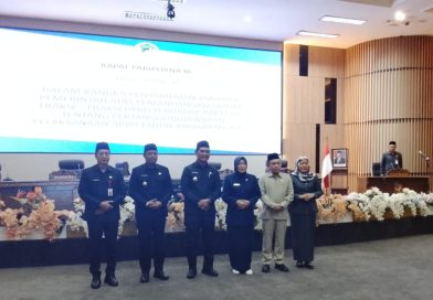 Dewan Perwakilan Rakyat Daerah (DPRD) Kabupaten Barito Utara menggelar Rapat Paripurna II membahas jawaban pertanggungjawaban pemerintah daerah atas pelaksanaan APBD Tahun Anggaran 2025 di ruang rapat utama DPRD, Senin (20/7/2026). (Foto: IST/Carli Silitonga)