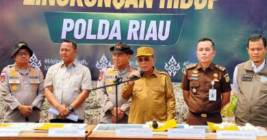 Bupati Rokan Hilir, Bistamam, menyampaikan apresiasi setinggi-tingginya atas respons cepat dan ketegasan jajaran Polda Riau dalam mengusut tuntas penyerobotan lahan mangrove di wilayahnya. (Foto: Humas Polda Riau)