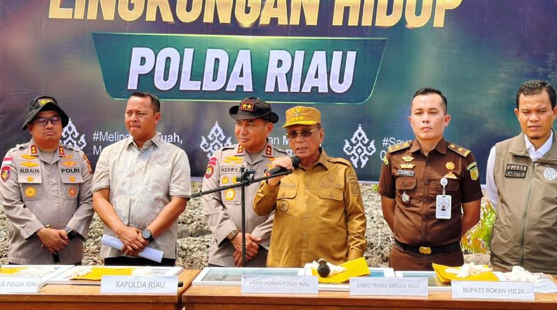 Bupati Rokan Hilir, Bistamam, menyampaikan apresiasi setinggi-tingginya atas respons cepat dan ketegasan jajaran Polda Riau dalam mengusut tuntas penyerobotan lahan mangrove di wilayahnya. (Foto: Humas Polda Riau)