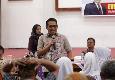 Wakil Ketua DPRD Sumbar, Evi Yandri Rajo Budiman. (Foto: IST/Novrianto)