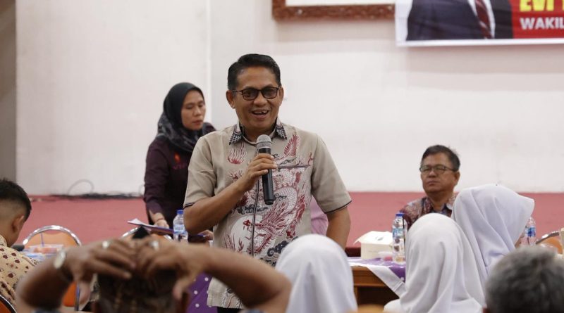 Wakil Ketua DPRD Sumbar, Evi Yandri Rajo Budiman. (Foto: IST/Novrianto)
