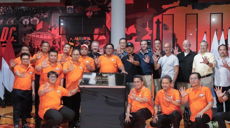 Wakil Gubernur (Wagub) DKI Jakarta, Rano Karno, menghadiri acara Welcome Dinner pembukaan Jakarta Drum Corps International (DCI) 2025 di Jakarta International Velodrome, Pulo Gadung, Jakarta Timur, Kamis (18/12/2025). (Foto: Siaran Pers DKI Jakarta)