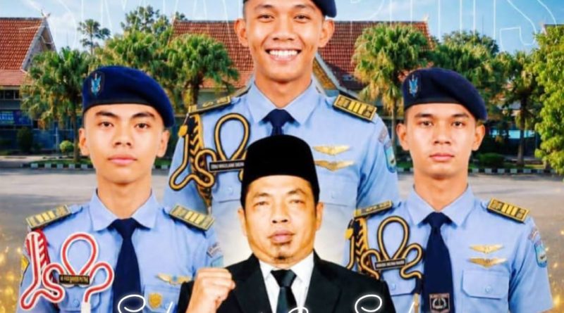 Tiga alumni terbaik tersebut berhasil menembus dua matra TNI, yakni satu orang di Akademi Angkatan Laut (AAL) dan dua orang di Akademi Angkatan Udara (AAU). (Foto: Humas SMAN Plus Provinsi Riau)