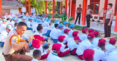 Kepolisian Negara Republik Indonesia (Polri) mengerahkan 372 Taruna Akademi Kepolisian (Akpol) untuk mendampingi siswa di 73 Sekolah Rakyat di seluruh Indonesia. (Foto: Divhumas Polri)