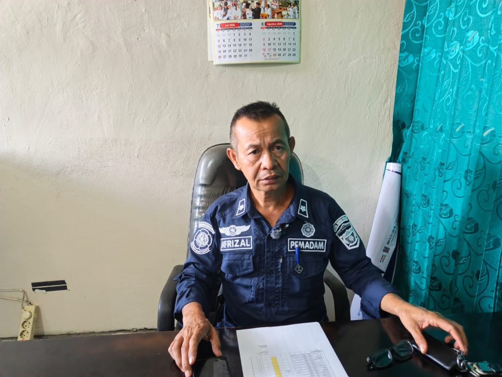 Bukan hanya berjibaku memadamkan api, Dinas Satuan Polisi Pamong Praja dan Pemadam Kebakaran (Satpol PP dan Damkar) Kota Sungai Penuh juga aktif menangani puluhan kasus penyelamatan non-kebakaran. (Foto: IST/Dewi Yulianti)