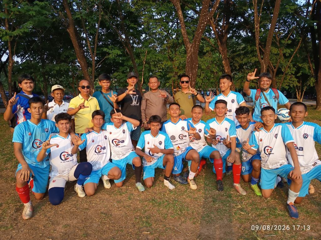 Guna mengasah ketajaman tim serta mematangkan taktik menjelang Soeratin Cup U-17 2026 di Palembang, tim sepak bola Lahat FC menggelar laga uji tanding di Lapangan Gelora Serame, Kabupaten Lahat, Minggu (9/8/2026). (Foto: Heri Susanto)