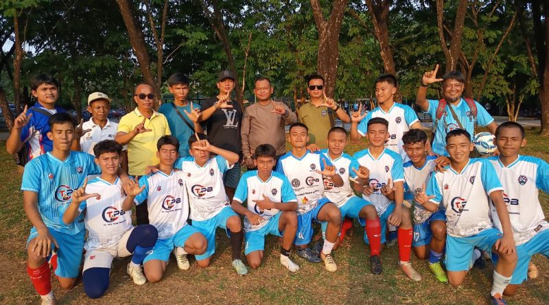 Guna mengasah ketajaman tim serta mematangkan taktik menjelang Soeratin Cup U-17 2026 di Palembang, tim sepak bola Lahat FC menggelar laga uji tanding di Lapangan Gelora Serame, Kabupaten Lahat, Minggu (9/8/2026). (Foto: Heri Susanto)