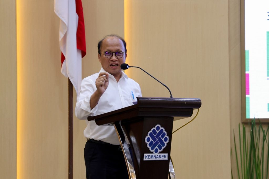 Kepala Badan Perencanaan dan Pengembangan Ketenagakerjaan (Barenbang) Kemnaker, Anwar Sanusi, menegaskan pentingnya adaptasi birokrasi di tengah perubahan tata kerja global. (Foto: Kemenaker RI)