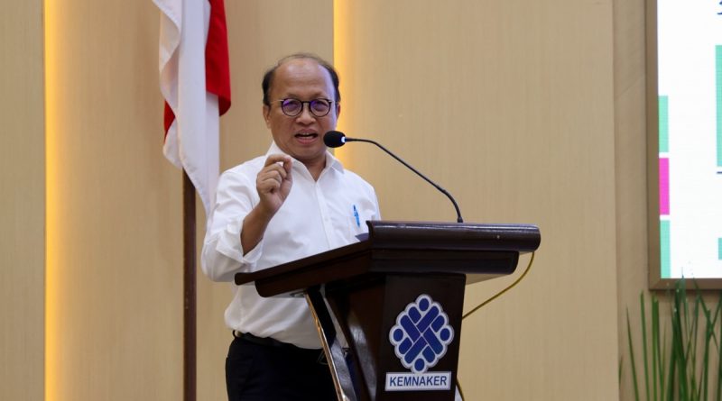 Kepala Badan Perencanaan dan Pengembangan Ketenagakerjaan (Barenbang) Kemnaker, Anwar Sanusi, menegaskan pentingnya adaptasi birokrasi di tengah perubahan tata kerja global. (Foto: Kemenaker RI)