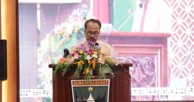 Dewan Perwakilan Rakyat Daerah (DPRD) Provinsi Sumatera Barat (Sumbar) menggelar rapat paripurna secara maraton pada Jumat (14/8/2026). (Foto: IST/Novrianto)