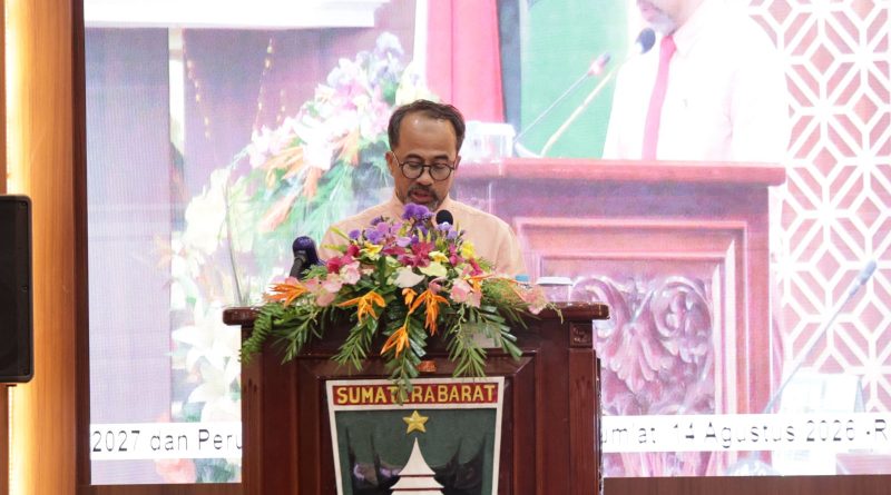 Dewan Perwakilan Rakyat Daerah (DPRD) Provinsi Sumatera Barat (Sumbar) menggelar rapat paripurna secara maraton pada Jumat (14/8/2026). (Foto: IST/Novrianto)