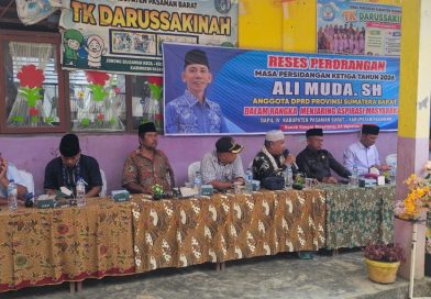 Anggota DPRD Provinsi Sumatera Barat, Ali Muda, S.H., menggelar kegiatan reses untuk menjaring aspirasi masyarakat di Jorong Siligawan Kecil, Nagari Ranah Sungai Magelang, Kecamatan Gunung Tuleh, Kabupaten Pasaman Barat, Jumat (21/8/2026). (Foto: IST/Novrianto)