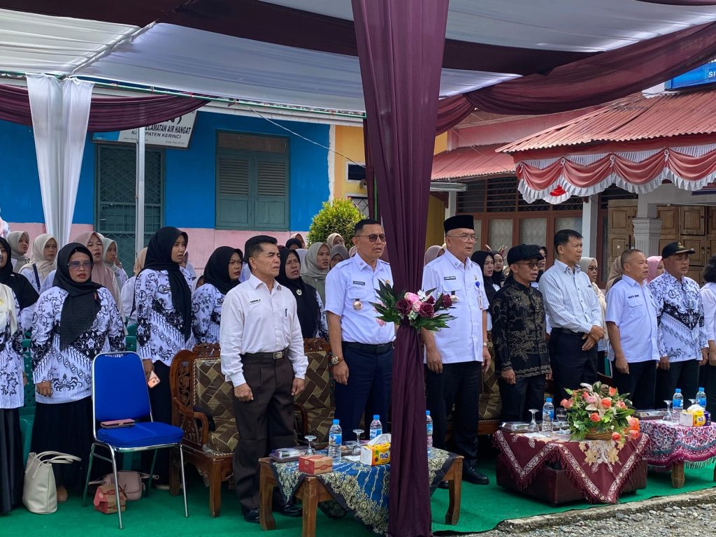 Dinas Perpustakaan dan Kearsipan (Dispursip) Kabupaten Kerinci menggelar Lomba Bertutur tingkat Sekolah Dasar di kantor Dispursip Kabupaten Kerinci, Rabu (26/8/2026). (Foto: IST/Dewi Yulianti)