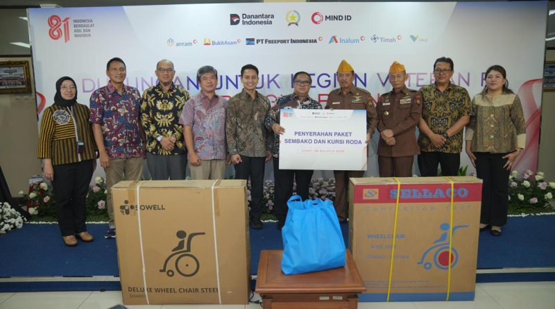 Foto bersama Legiun Veteran Republik Indonesia (LVRI) wilayah Sumatera Selatan dan Lampung, Senin (31/8/2026). (Foto: Humas PTBA)
