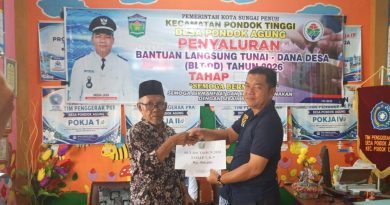 Pemerintah Desa Pondok Agung, Kecamatan Pondok Tinggi, Kota Sungai Penuh, kembali menyalurkan Bantuan Langsung Tunai Dana Desa (BLT DD) Tahun Anggaran 2026. (Foto: IST/Dewi Yulianti)