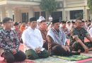 Bupati Lahat Bursah Zarnubi Sholat Istisqa di halaman Kantor Bupati Lahat, Rabu (9/9/2026) pagi. (Foto: IST/Heri Susanto)