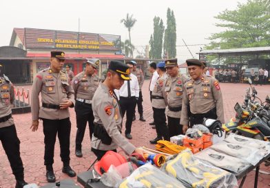 Polres Barito Utara menggelar Apel Gelar Pasukan dan Pemeriksaan Sarana Prasarana (Sarpras) Penanggulangan Karhutla di halaman Mapolres Barito Utara, Jumat (18/9/2026) pagi. (Foto: Humas Polres Barito Utara)