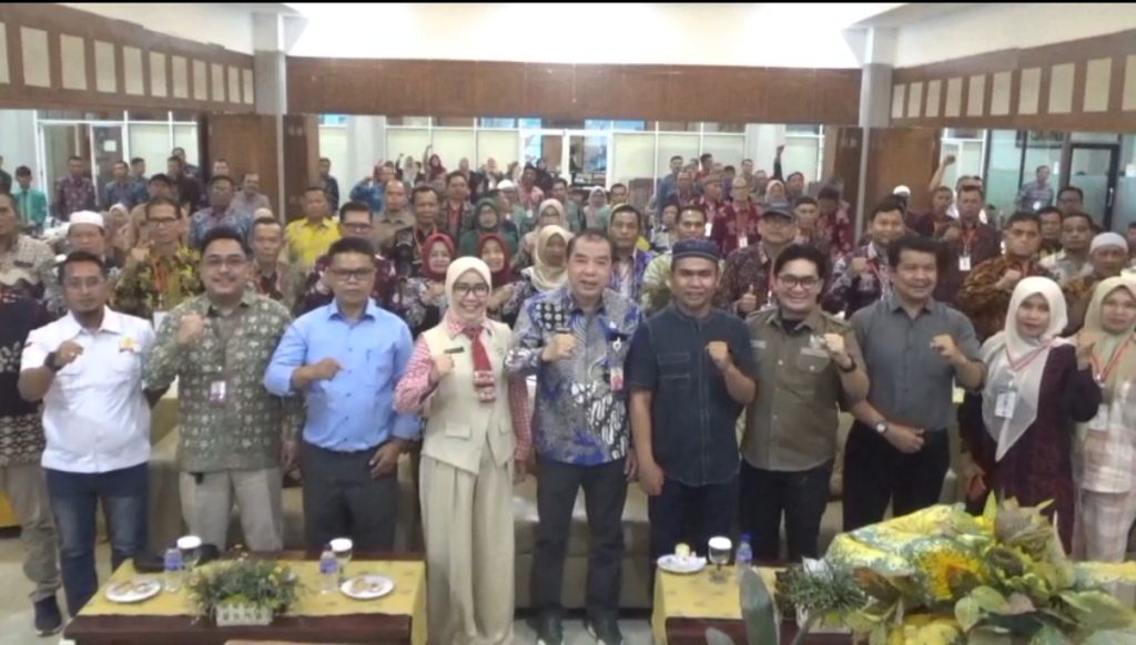 Ratusan anggota Badan Permusyawaratan Desa (BPD) se-Kota Sungai Penuh mengikuti Bimbingan Teknis (Bimtek) yang diselenggarakan oleh Lembaga Pelatihan Indonesia (Lapin) di Grand Hotel Kota Jambi. (Foto: IST/Dewi Yulianti)