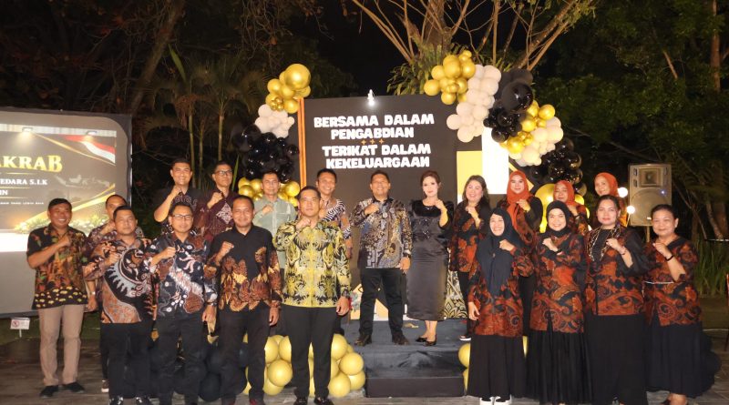Malam Akrab Keluarga Besar Polres Pelalawan yang digelar di Pangkalan Kerinci, Kabupaten Pelalawan, Rabu (23/9/2026). (Foto: Polsek Teluk Meranti)