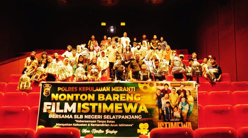 Polres Kepulauan Meranti menggelar kegiatan nonton bioskop bersama para siswa SLB Negeri Selatpanjang di Bioskop XXI Mal Ciputra Seraya, Pekanbaru, Jumat (25/9/2026). (Foto: Humas Polres Meranti)