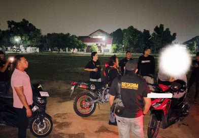 Personel Tim RAGA (Riau Anti Geng dan Anarkisme) Polresta Pekanbaru terus bergerak mengamankan sejumlah ruas jalan rawan gangguan keamanan dan ketertiban masyarakat (kamtibmas). (Foto: Humas Polresta Pekanbaru)