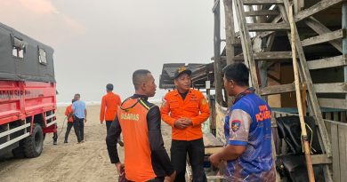Persiapan pertolongan kapal nelayan mati di Anyer. (Foto: Kantor SAR Banten)