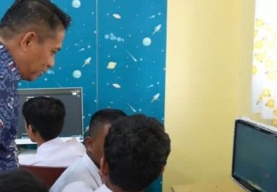 Wakil Ketua DPRD Provinsi Sumatera Barat, Evi Yandri Rajo Budiman, S.IP, turun langsung meninjau SLB Negeri 1 Padang., Jum'at (9/10/2026). (Foto: IST/Novrianto)