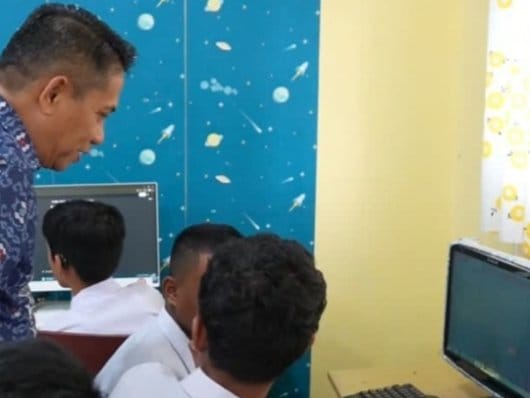 Wakil Ketua DPRD Provinsi Sumatera Barat, Evi Yandri Rajo Budiman, S.IP, turun langsung meninjau SLB Negeri 1 Padang., Jum'at (9/10/2026). (Foto: IST/Novrianto)