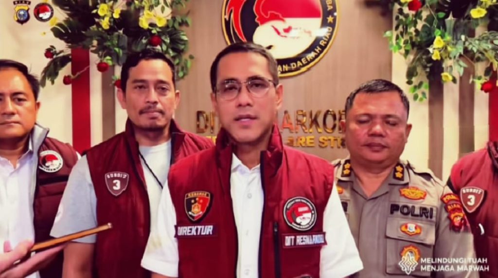 Penanganan kasus pasca razia gabungan di MP Club Pekanbaru oleh Dittipidnarkoba Bareskrim Polri dan Ditresnarkoba Polda Riau terus berlanjut, Selasa (13/10/2026). (Foto: Ditresnarkoba Polda Riau)