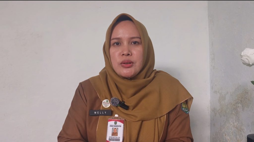Kepala Bidang Pencegahan dan Pengendalian Penyakit (Kabid P2P) Dinas Kesehatan Kota Sungai Penuh, Ns. Welly Agrini, S.Kep. (Foto: IST/Dewi Yulianti)