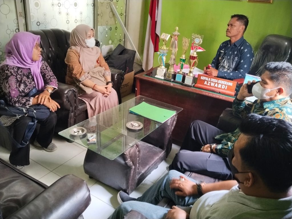 Dinas Pemberdayaan Perempuan, Perlindungan Anak, Pengendalian Penduduk, dan Keluarga Berencana (DPPPA PP & KB) Kota Sungai Penuh melalui UPTD PPA melaksanakan pendampingan eksekusi anak berinisial D di Kecamatan Pesisir Bukit. (Foto: ISt/Dewi Yulianti)